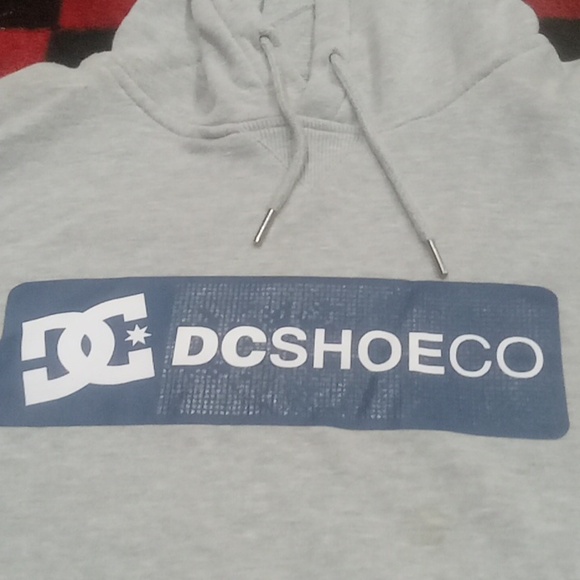 DC hoodie (M) - Picture 2 of 4
